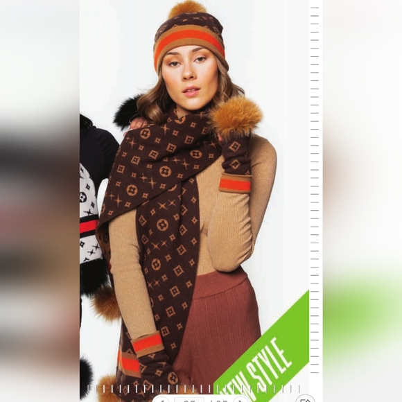 Mitchies Fur Pom 3 piece hat, scarf & gloves NWT - Picture 4 of 16